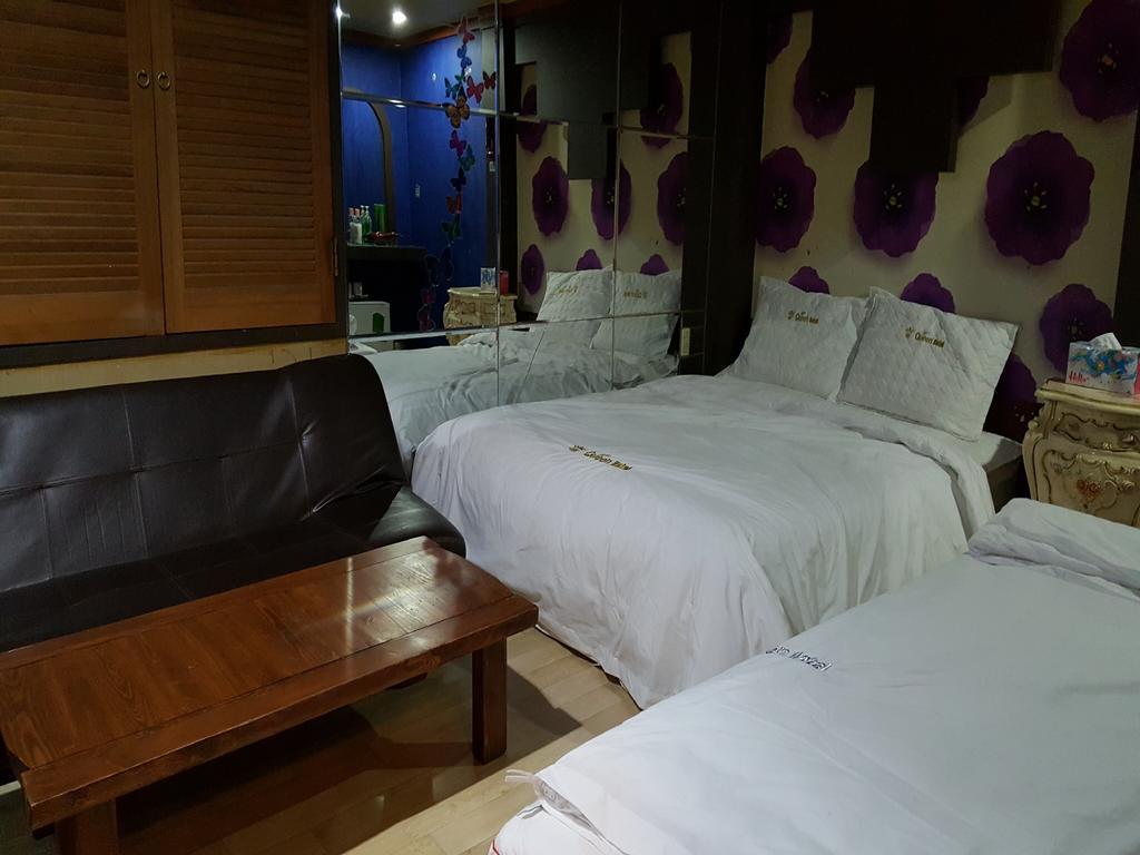 Hotel Queen Puszan Kültér fotó