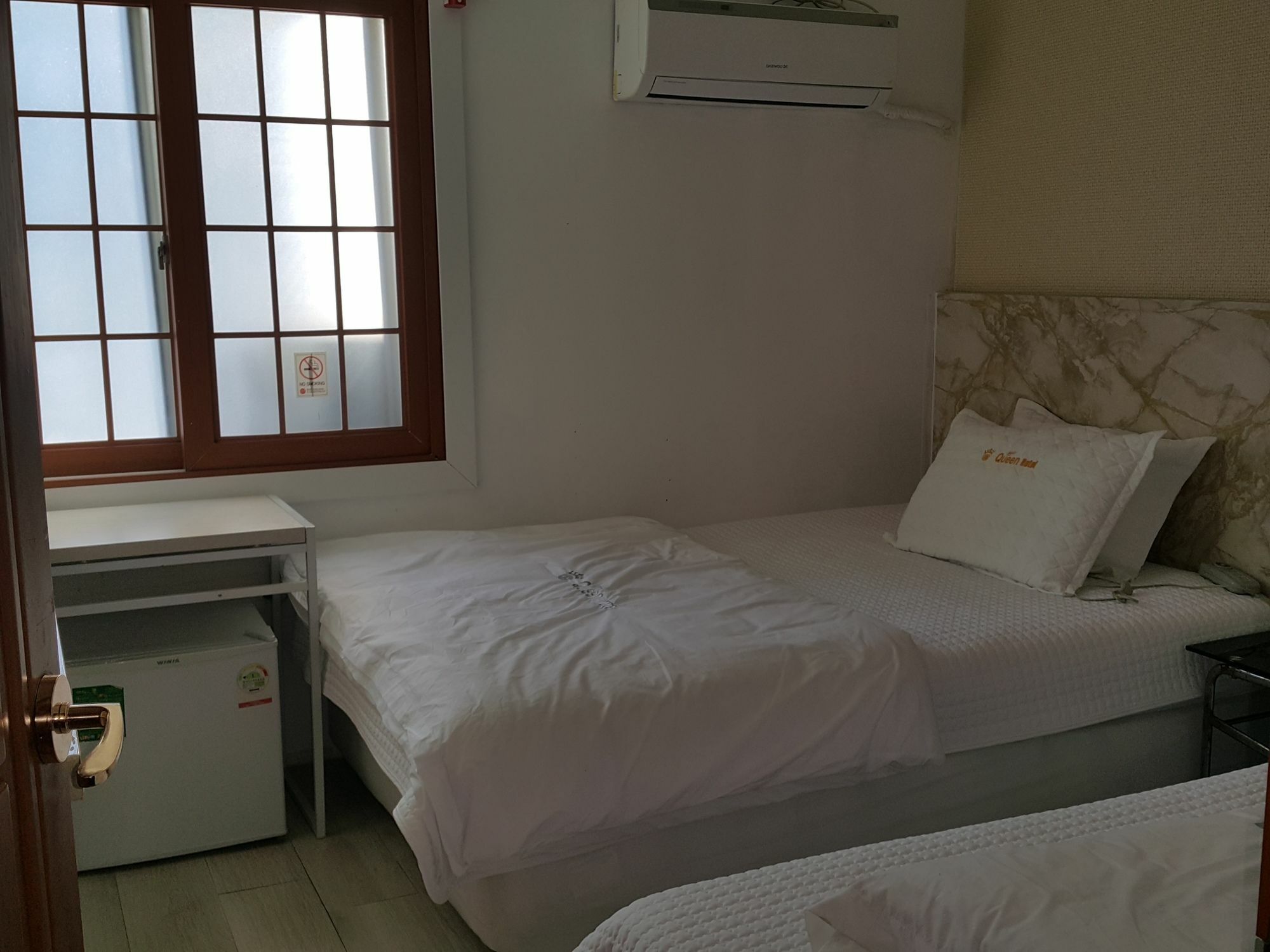 Hotel Queen Puszan Kültér fotó